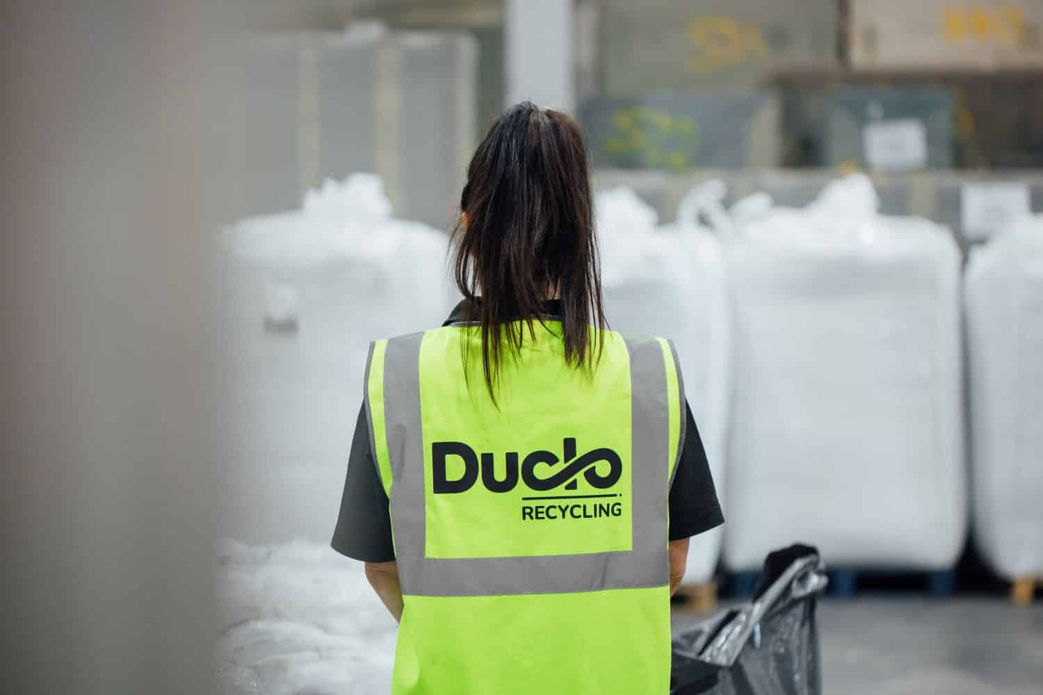 Duclo worker wearing Duclo branded Hi-Vis